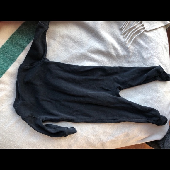 Baby footie/Pj from Primary - Picture 4 of 5